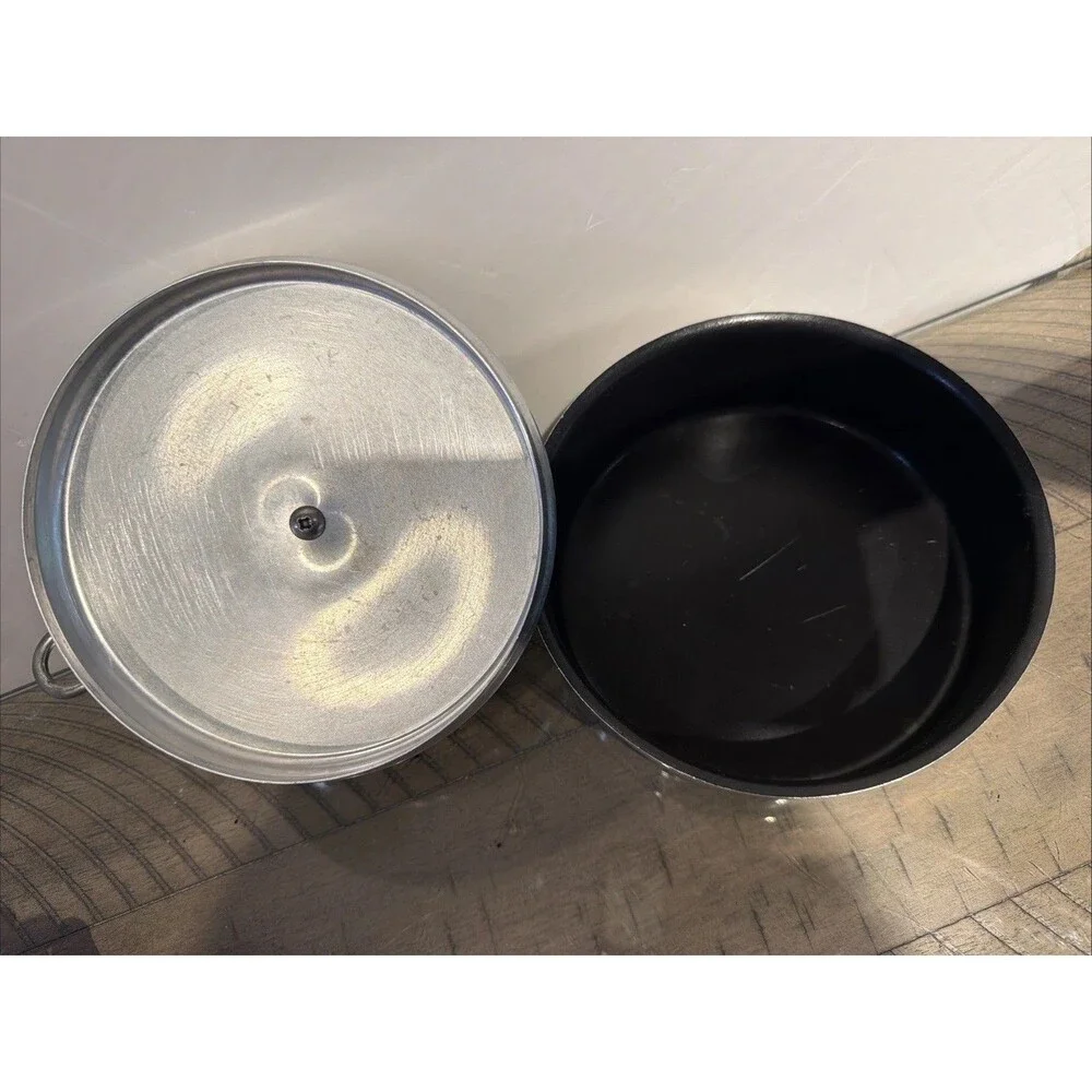 Wear Ever 1 Quart Sauce Pan Cookware